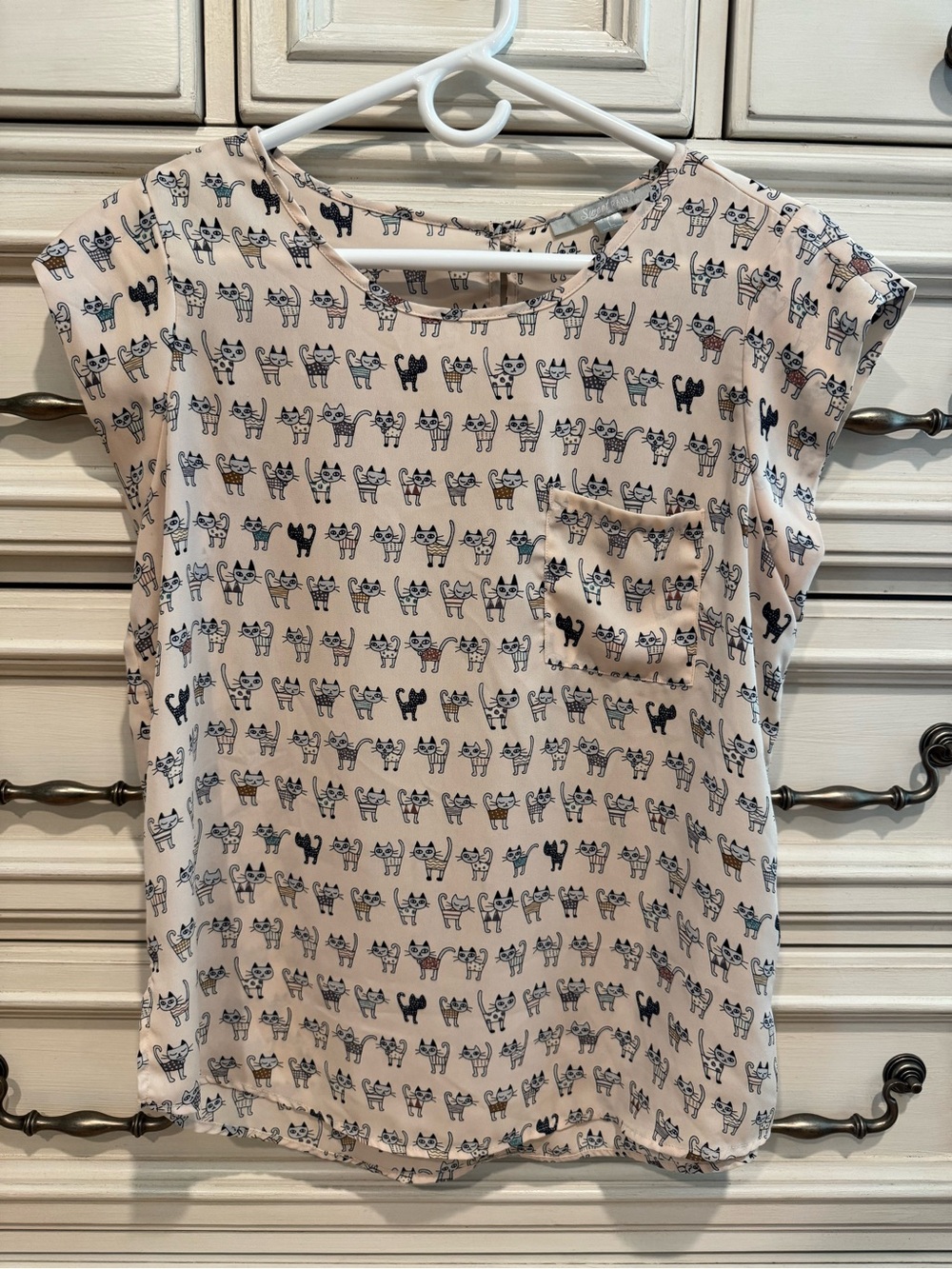 Sweet Rain Cream Short Sleeve Cat-Print Blouse